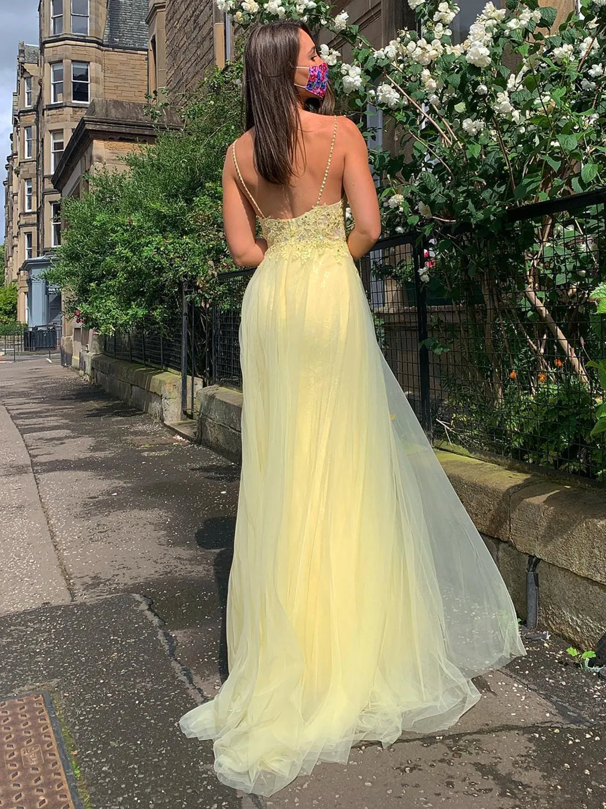 A Line V Neck Backless Lace Long Prom Dresses with Slit Yellow Formal Evening Gowns