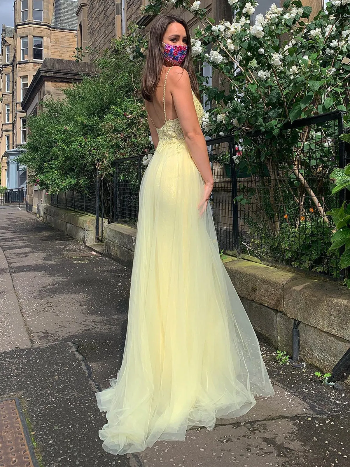 A Line V Neck Backless Lace Long Prom Dresses with Slit Yellow Formal Evening Gowns