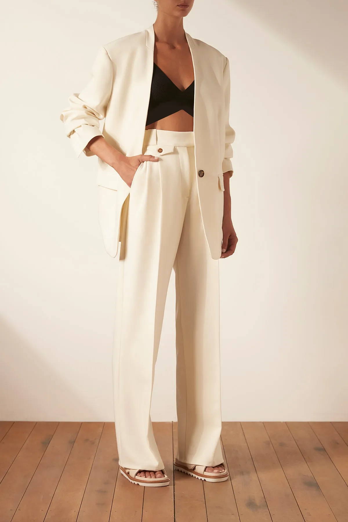 IRENA COLLARLESS OVERSIZED BLAZER - CREAM