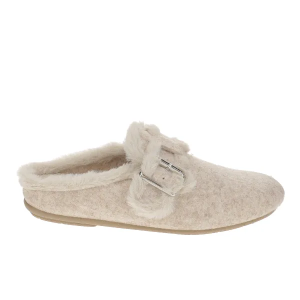 Sovella Women's Kaitlyn Slipper Beige